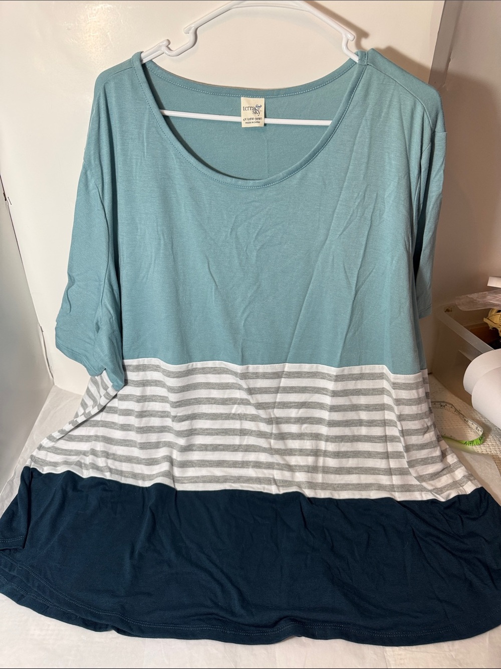 Terra & Sky Teal, Gray & Navy Colorblock Scoop Neck Tunic